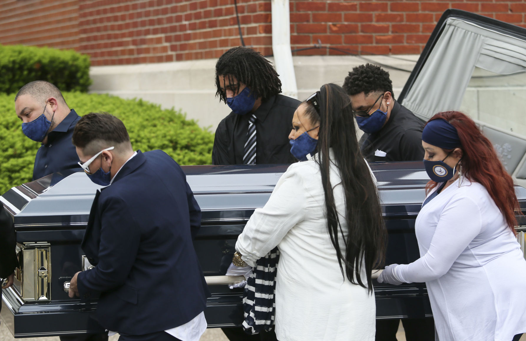 062720-qct-mourning-06.JPG